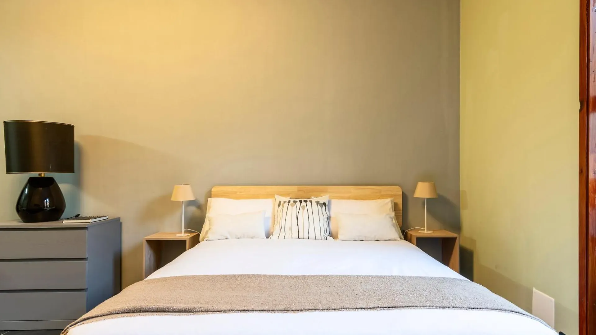 Centrale Flexyrent - Steps From Train Station Milan Apartment
