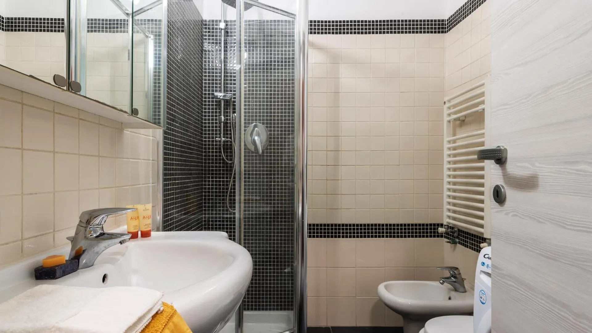 Apartment Centrale Flexyrent - Steps From Train Station Milan