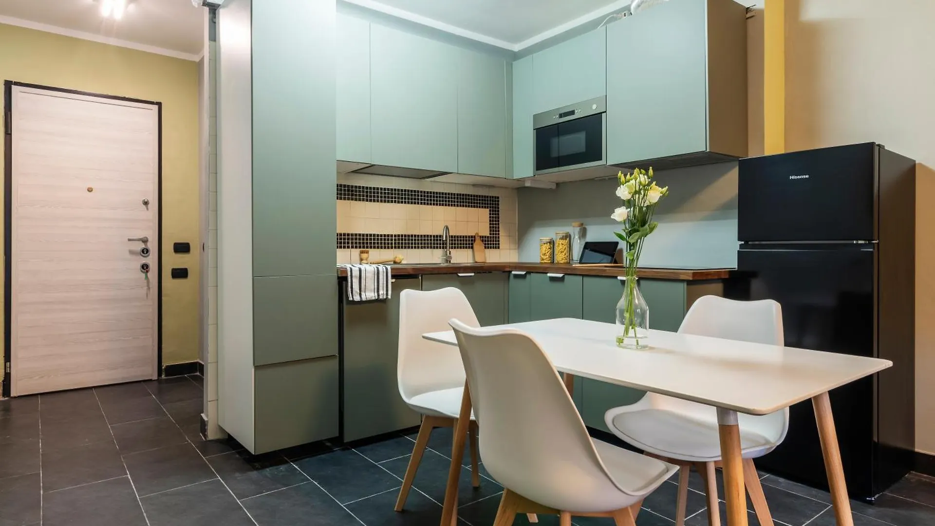 Centrale Flexyrent - Steps From Train Station Milan Italy